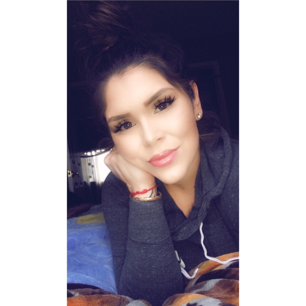 Meet your Posher, Alisha